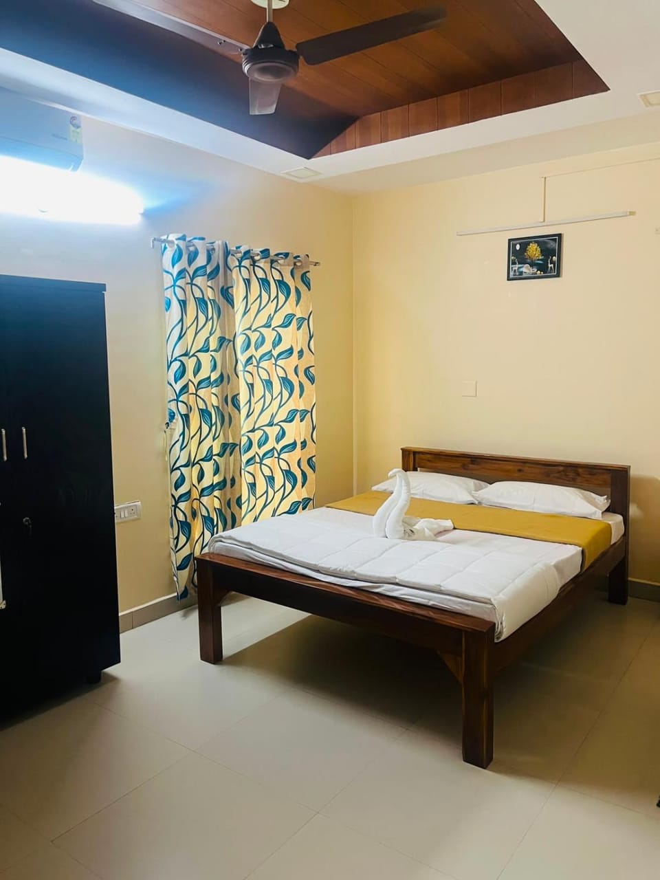 Sun Shine Service Apartment Bed and Breakfast in Chennai
