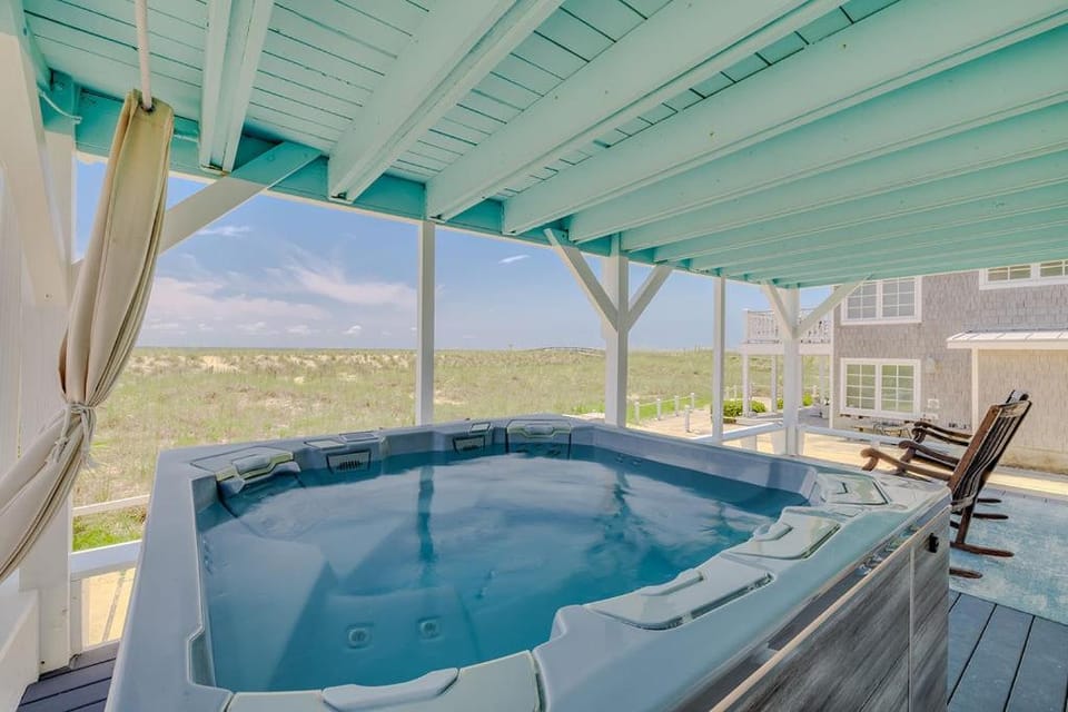 Patio, Natural landscape, Hot Tub, View (from property/room), Balcony/Terrace, Beach