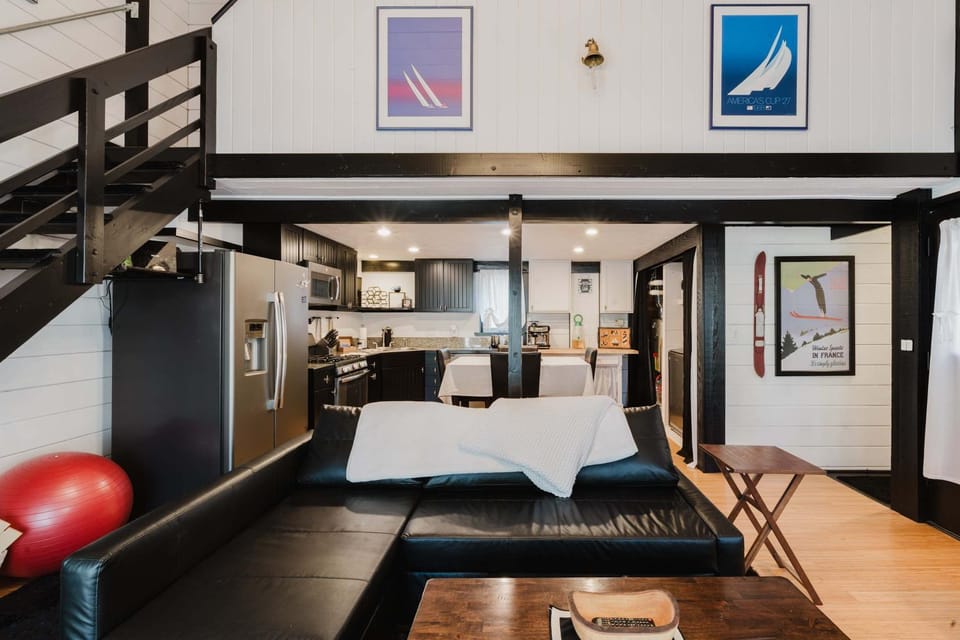 Cozy Sunriver Retreat - SHARC Passes Bikes and BBQ House in Sunriver
