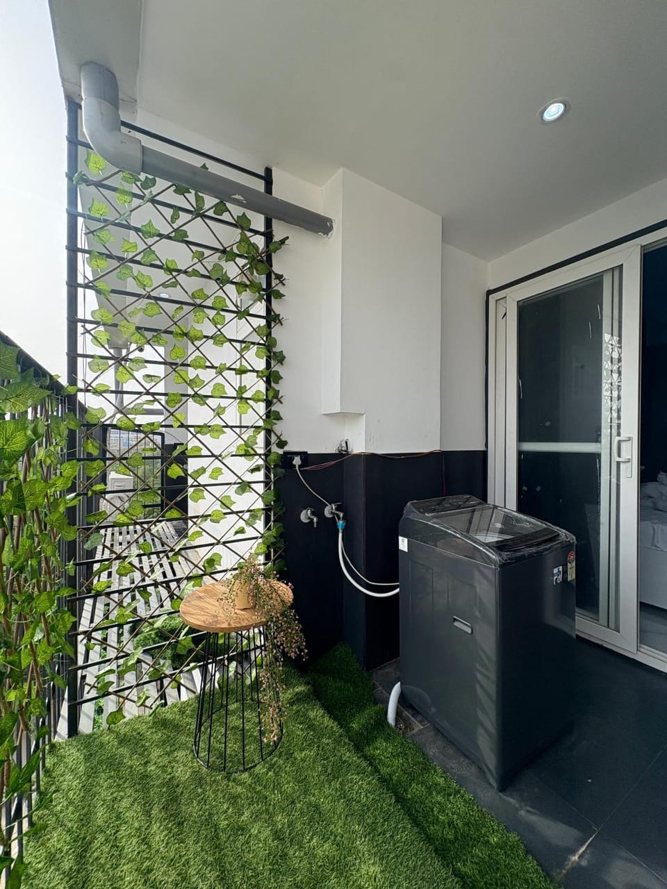 Meraki Suites 1BHK Near Medanta Hospital Apartment in Gurugram