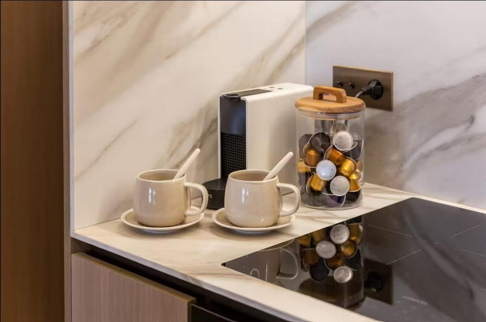 Coffee/tea facilities, Kitchen or kitchenette, Food and drinks, Food