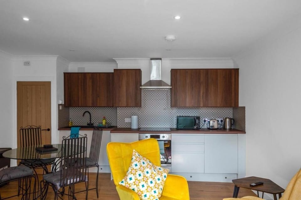 Stylish 1BR URBAN stay, CITY Centre Apartment in Edinburgh