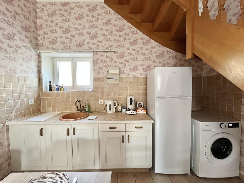 Coffee/tea facilities, Kitchen or kitchenette, washing machine