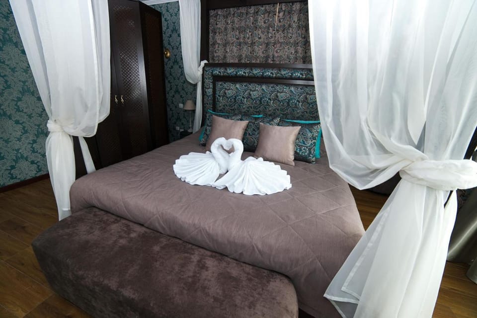 Bed, Decorative detail, Bedroom, Street view, Inner courtyard view