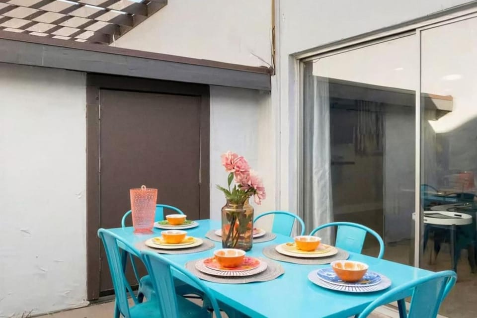 Scottsdale Townhome Near Old Town Shared Pool Hot Tub Private Grill Sleeps 10 House in Scottsdale
