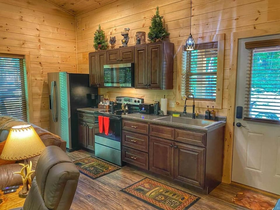 Quiet+Peaceful+fast WIFI+Dollywood+Hottub/FP #8 House in Douglas Lake