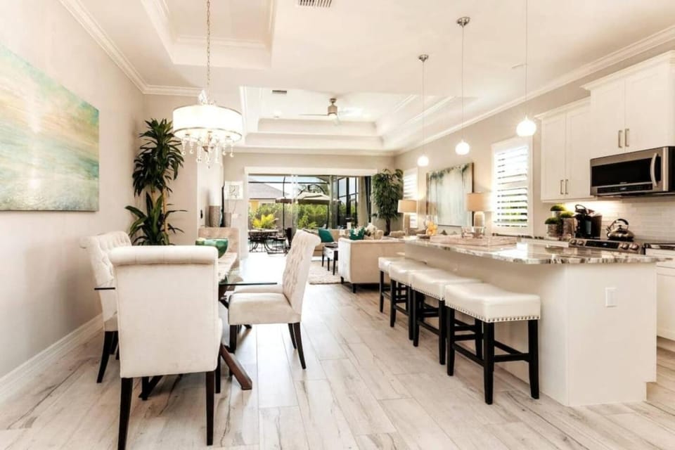Naples Park Duo Estate 8BR 7.5BA Private Pool Home Sleeps 20 Near Vanderbilt Beach Mercato House in Naples Park