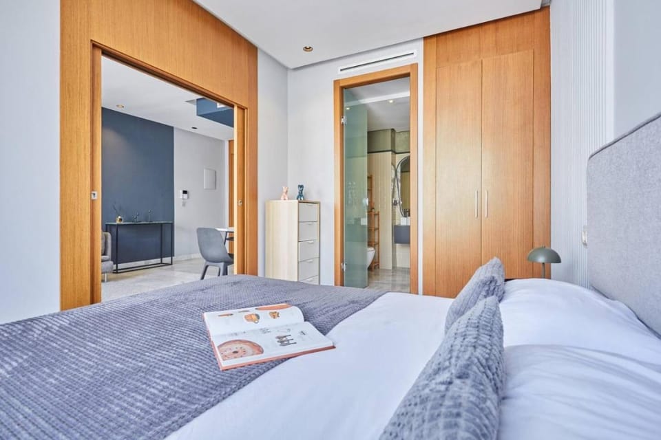 Bed, Photo of the whole room, Bedroom, towels, wardrobe