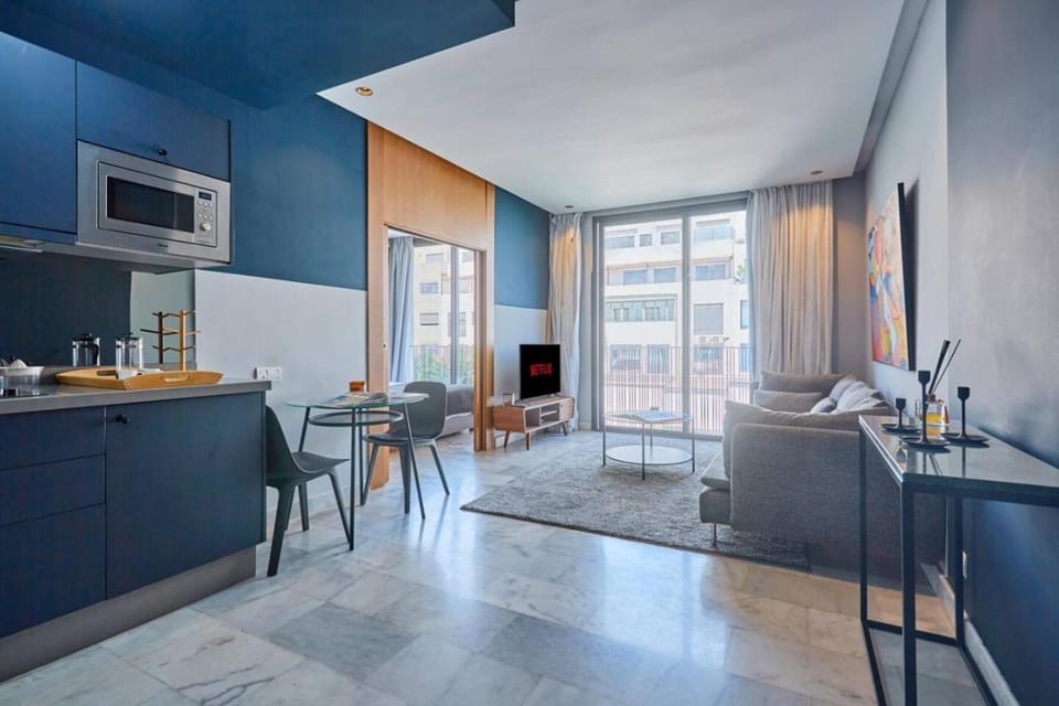 TV and multimedia, Kitchen or kitchenette, Living room, Seating area, Dining area, minibar, pet friendly