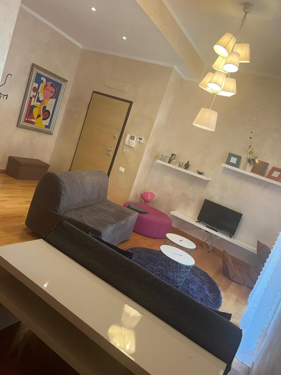 TV and multimedia, Living room, Seating area