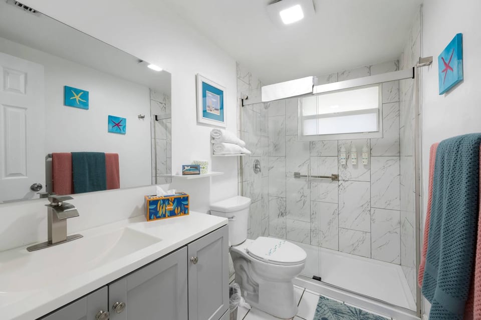 Sarasota Retreat Near Beach with Patio & Grill House in Sarasota