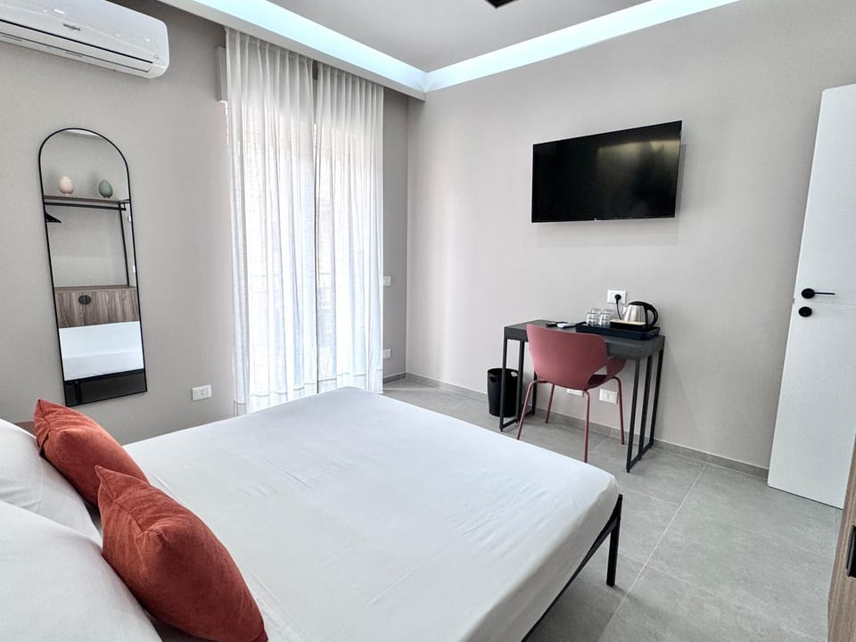 Bed, TV and multimedia