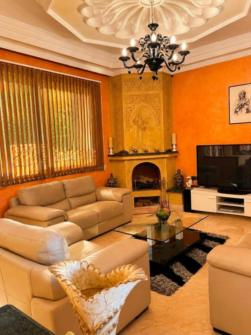 Communal lounge/ TV room