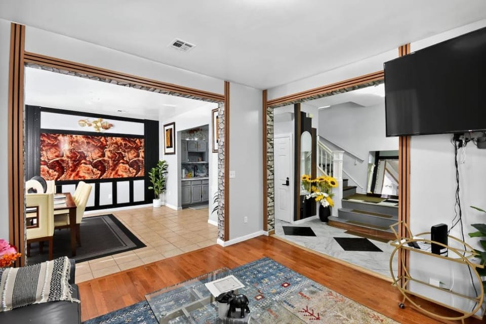 Massive 5 bedroom Close to NYC House in Irvington