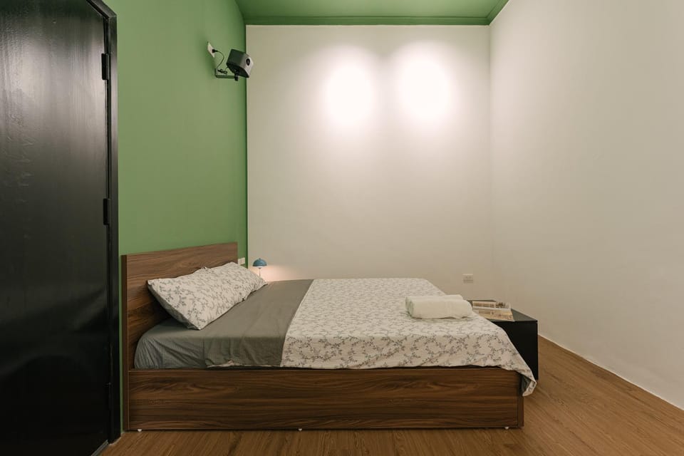 Tranquil Homestay 07 - Budget Private Room-the heart of Hanoi Old Quarter Vacation rental in Hanoi