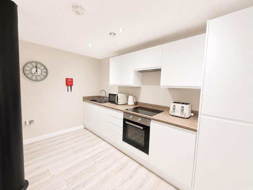 Comfortable 2BR Flat - Bradford City Centre Stay Apartment in Bradford