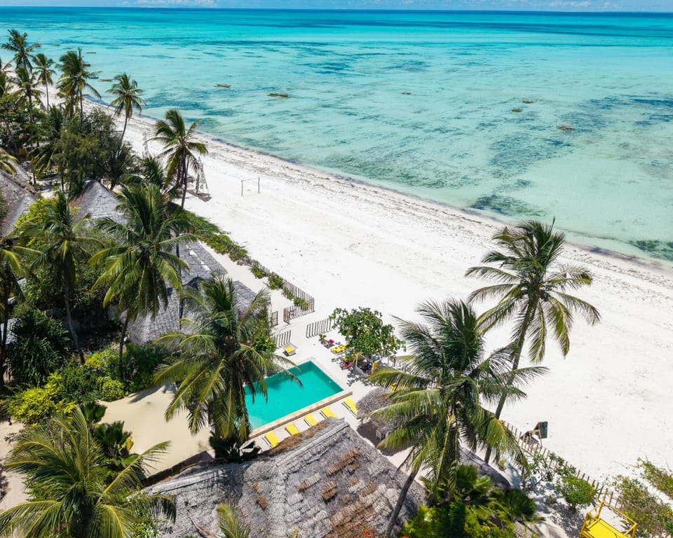 Beach, Swimming pool