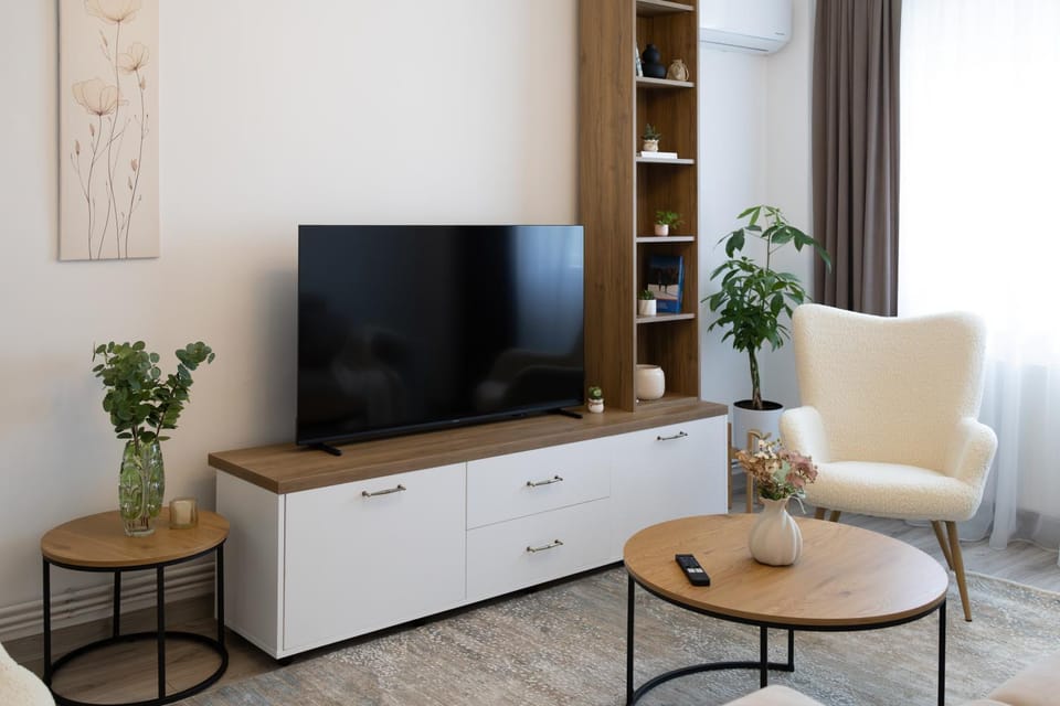 TV and multimedia, Living room, Seating area