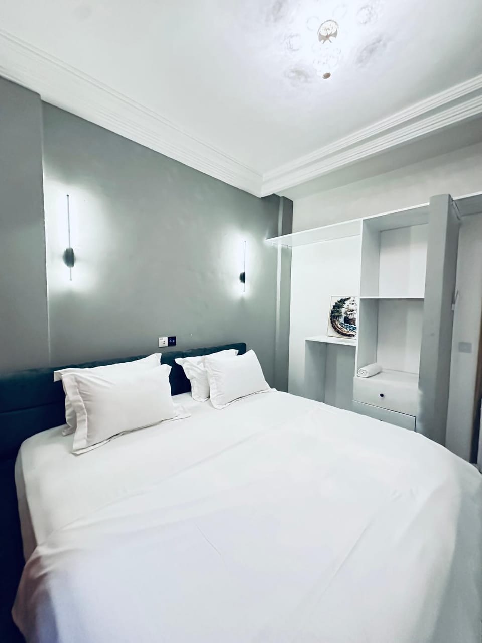 Bed, Photo of the whole room, wardrobe