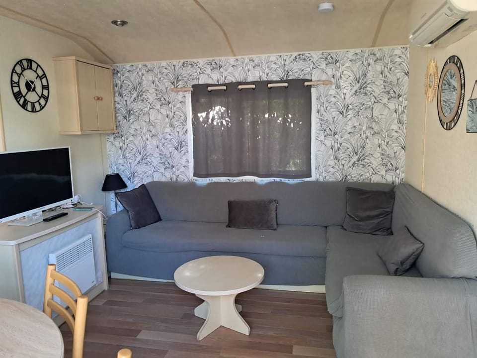 Mobil Home confort Campground/ 
RV Resort in La Londe-les-Maures