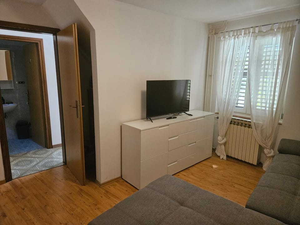 Casa di Nona Marija, Your Istrian Escape Near Poreč Apartment in Istria County