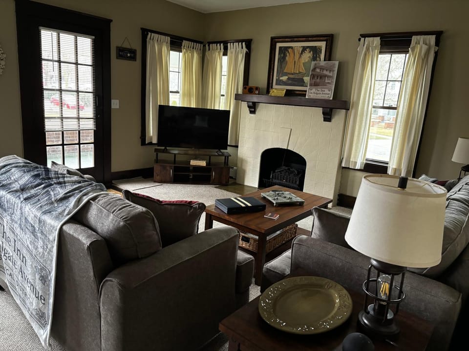 The Inn on Holgate Avenue Suite 1 Downstairs Apartment in Ohio