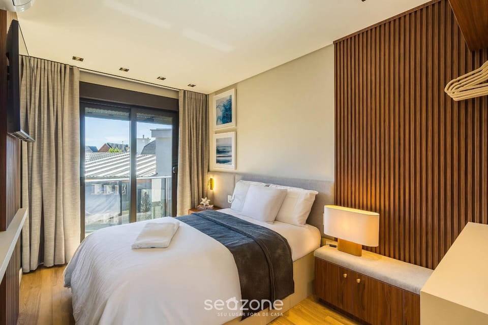 Bed, TV and multimedia, Photo of the whole room, Bedroom, City view