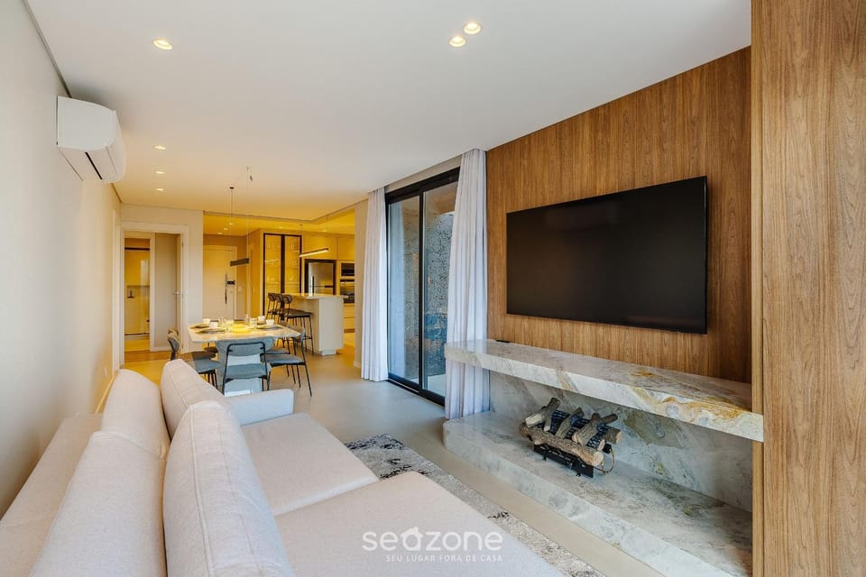 TV and multimedia, Living room, Dining area