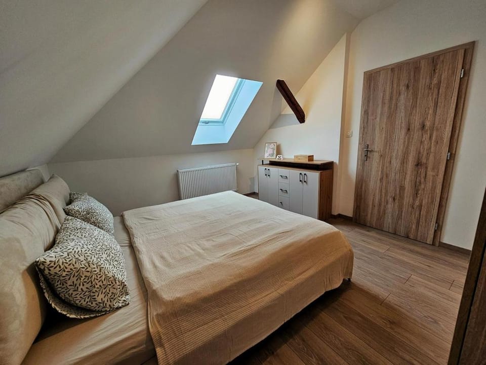 Útulný podkrovný apartmán, Pet Friendly Apartment in Slovakia