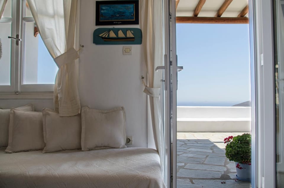 ECO Balcony to the Aegean House in Decentralized Administration of the Aegean