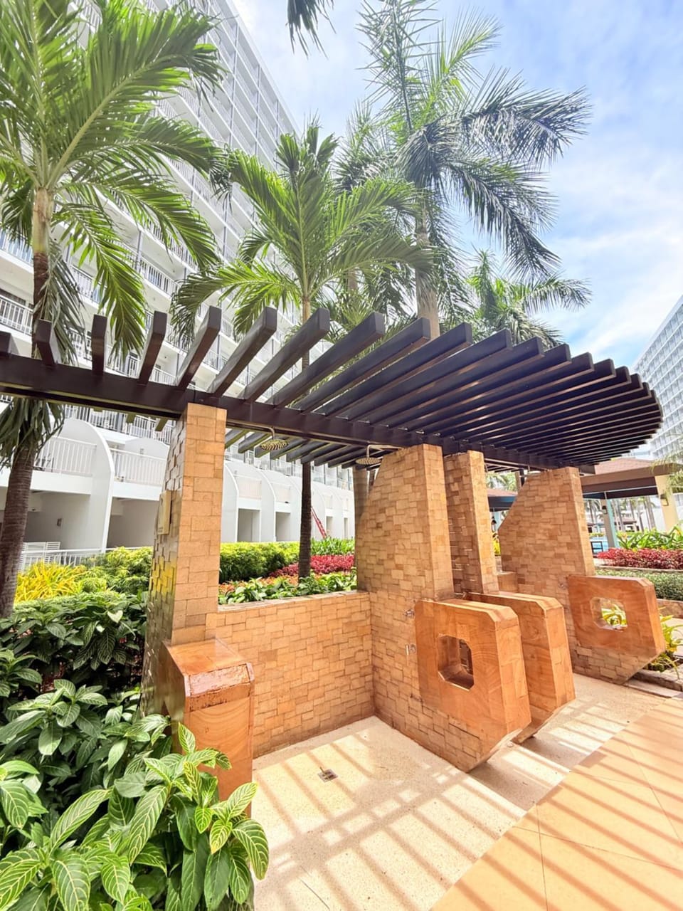 Patio, Spring, Day, Garden, Kids's club, Garden view