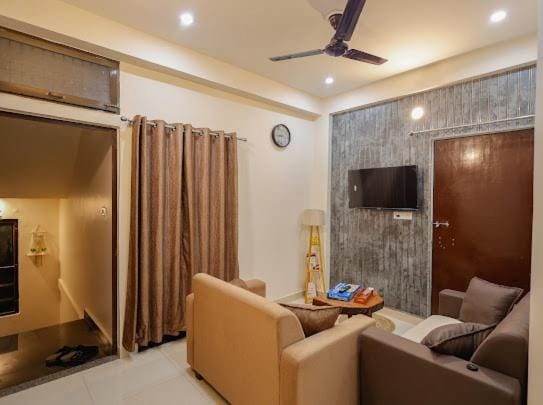 The zenvy house Near kashi vishwanath and railway station Bed and Breakfast in Varanasi