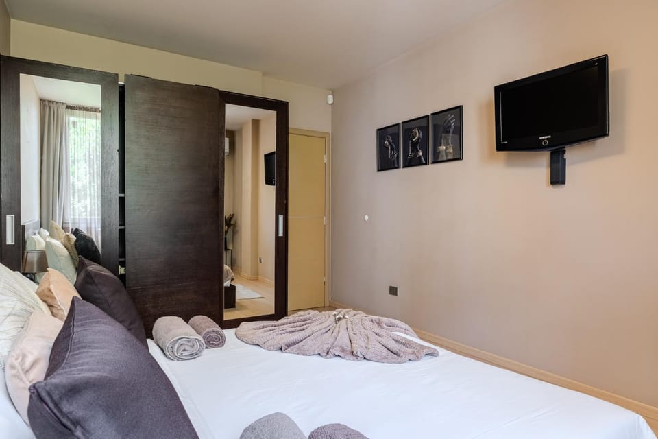 TV and multimedia, Evening entertainment, Bedroom, towels, wardrobe