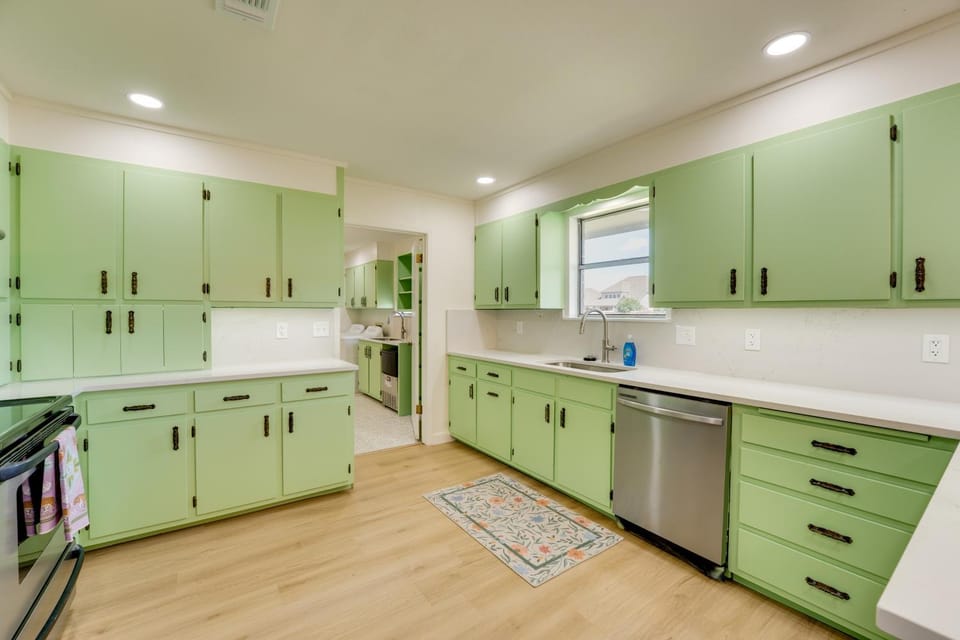 Furnished Patio & Spacious Yard! Seguin Escape House in Seguin