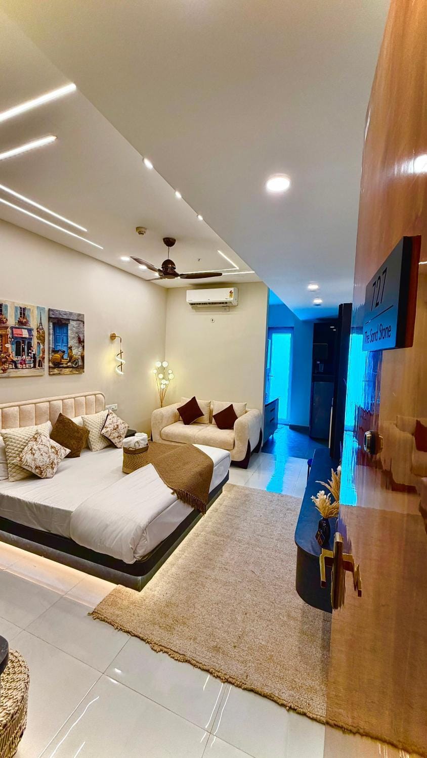 The Sand stone by RSR heaven stayz Apartment hotel in Gurugram