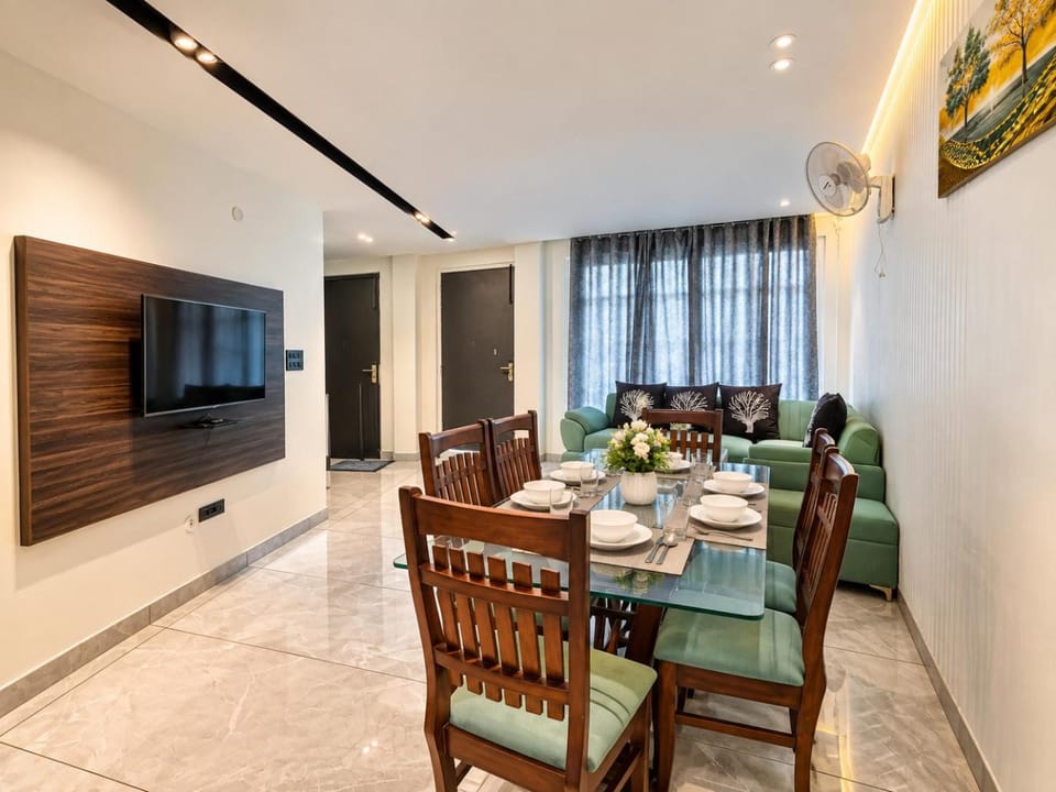TV and multimedia, Living room, Dining area