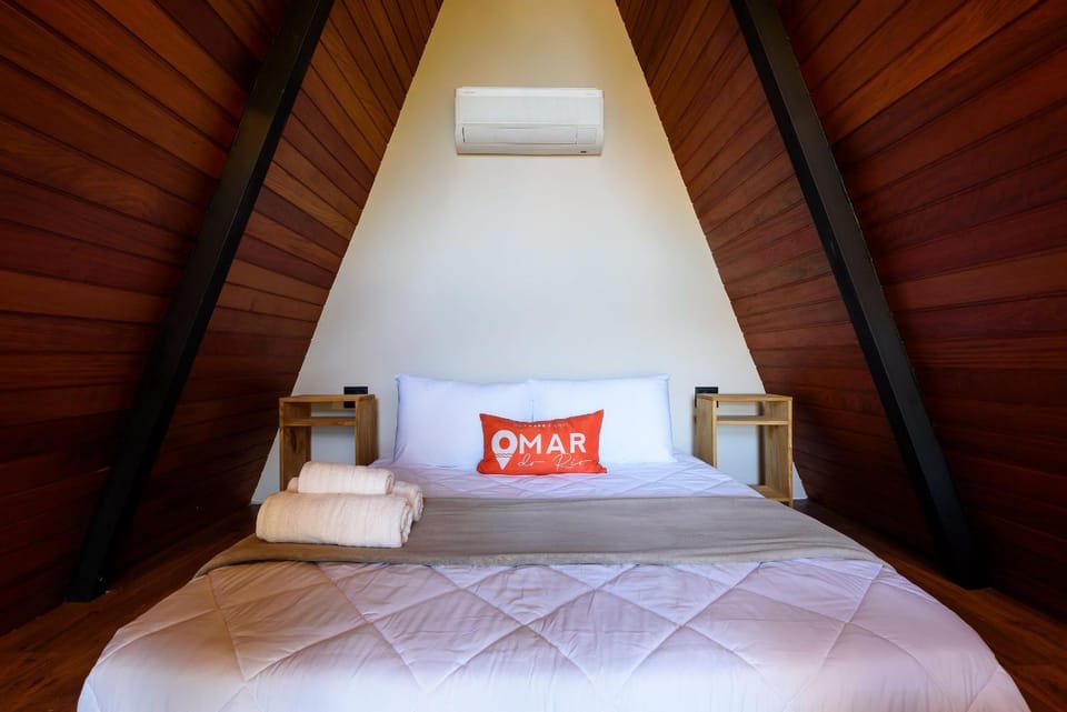 Romantic Cabin with Hot Tub | Canto da Serra 43B Cabin in State of Rio de Janeiro