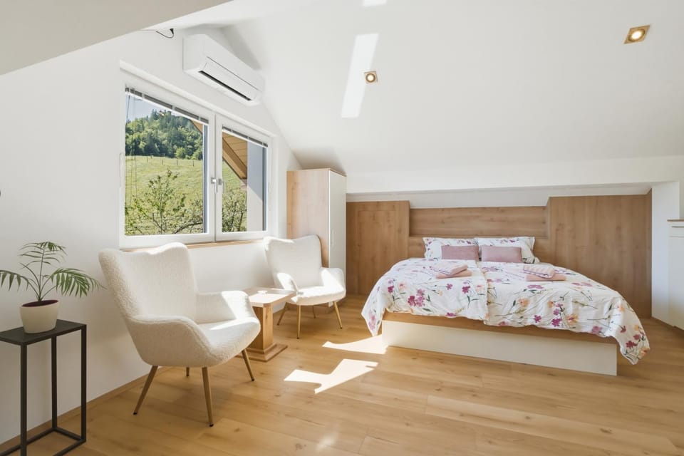 Bedroom, Garden view