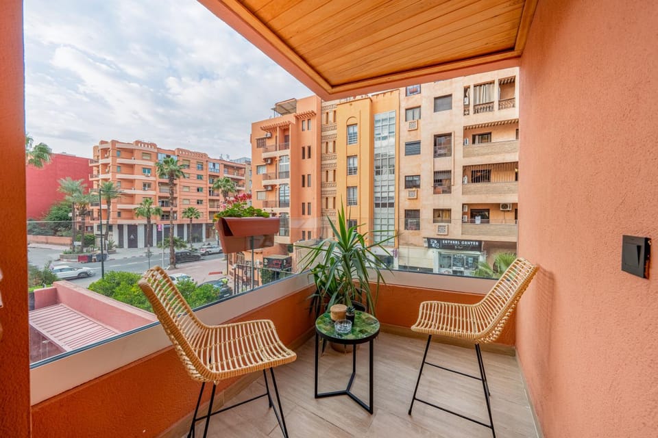Day, Balcony/Terrace, Seating area, City view