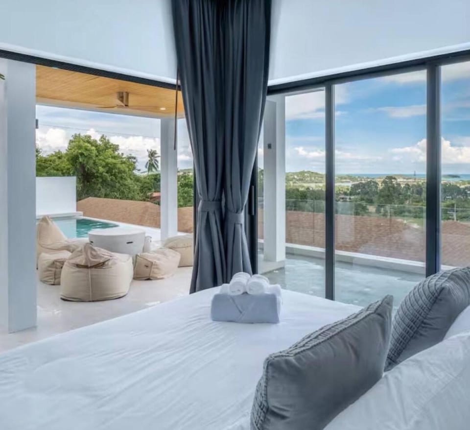 Bedroom, Pool view