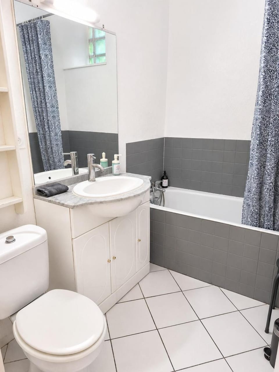 Toilet, Bathroom, Bath, hair dryier, towels