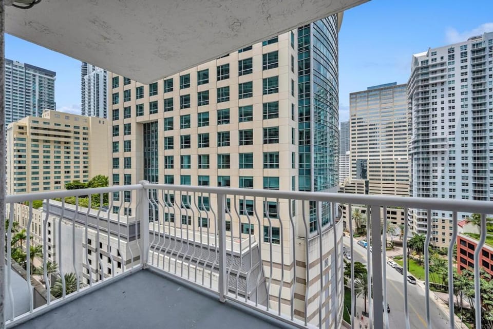 Luxury Ocean View Condo Prime Brickell Location Apartment in Brickell