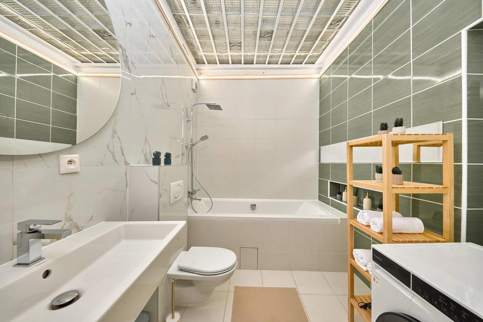 Laurinska Avenue Studio for 4 Apartment in Bratislava
