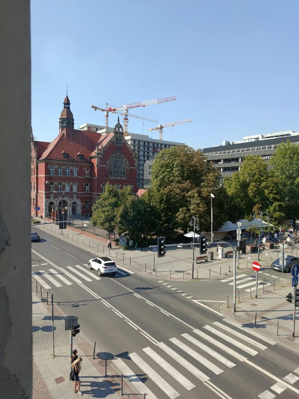 City view, Street view, Location