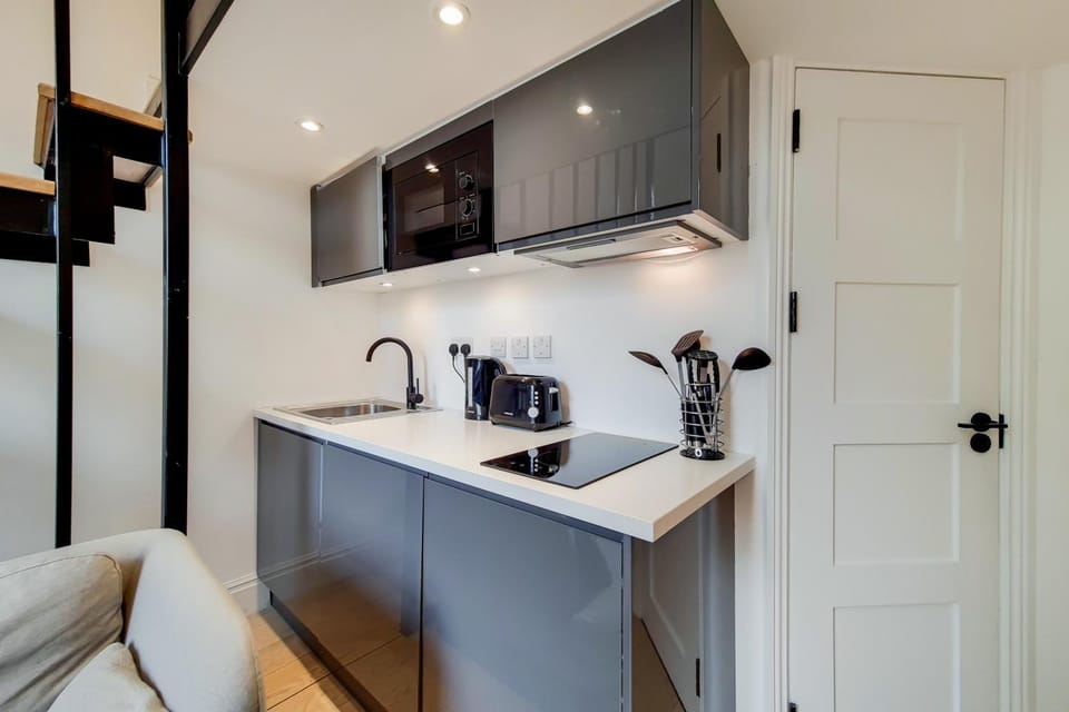 Studio steps from Paddington - 07 Apartment in City of Westminster