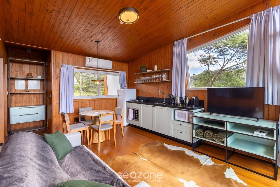 TV and multimedia, Kitchen or kitchenette, Living room, Dining area