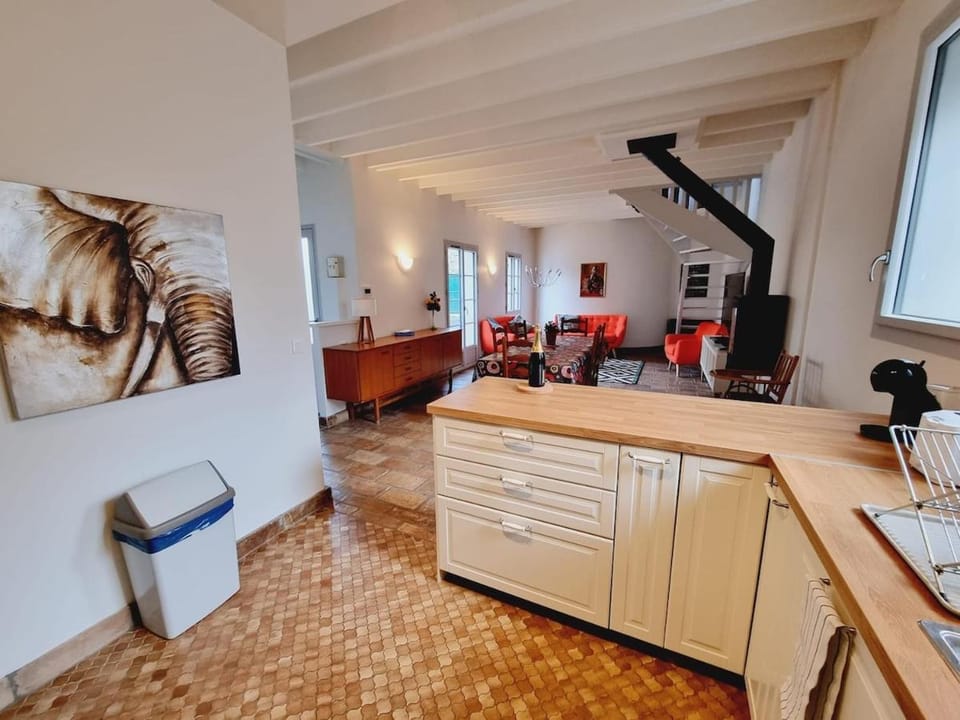 Family home with garden quiet near Paris House in Île-de-France