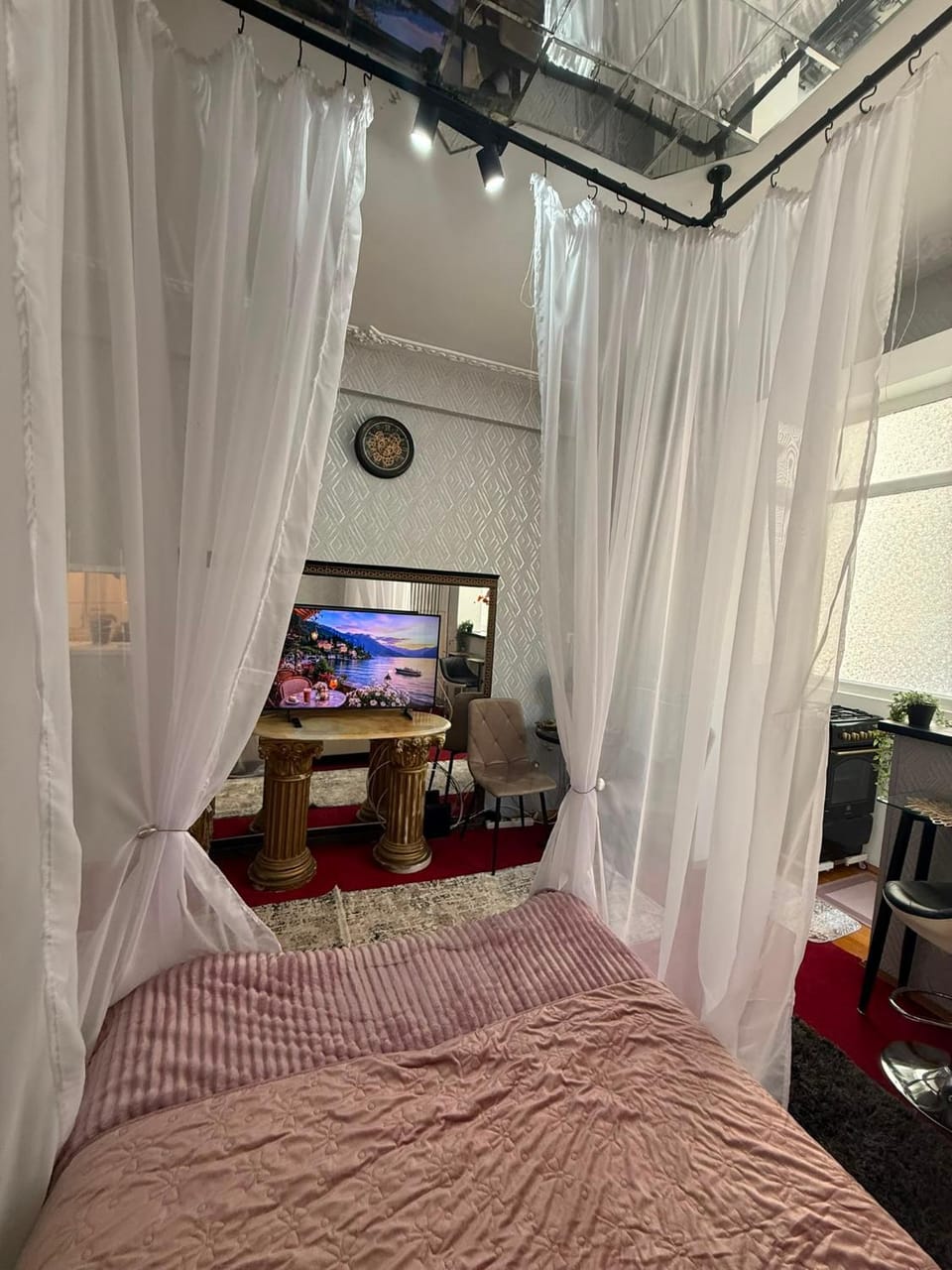 Cochet Apartment in Bucharest