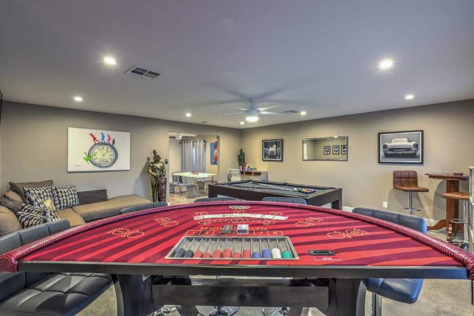 Las Vegas Retreat- Private Pool Game Room & Spa House in Las Vegas