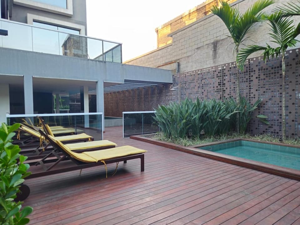 Pool view, Swimming pool, sunbed